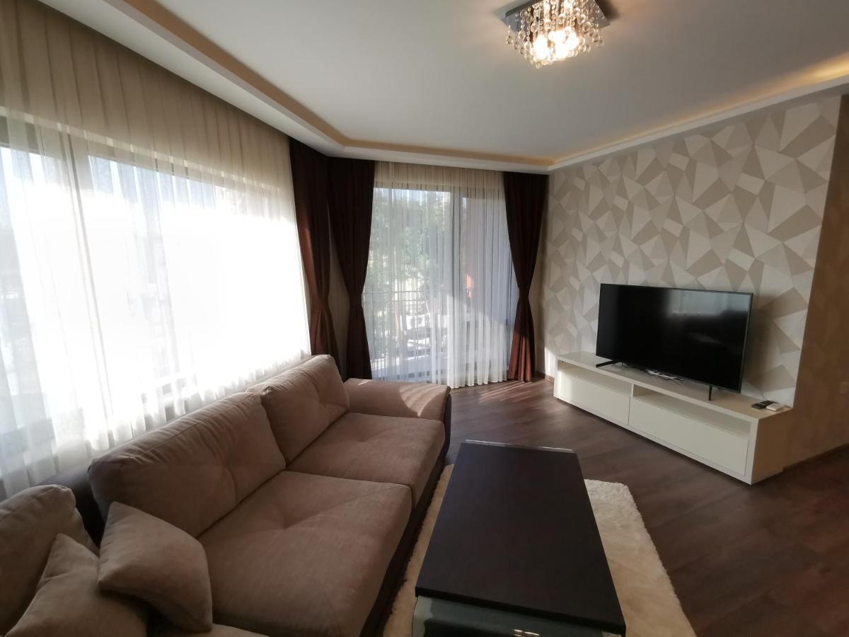 City Center Lux Apartment Warna Exterior foto