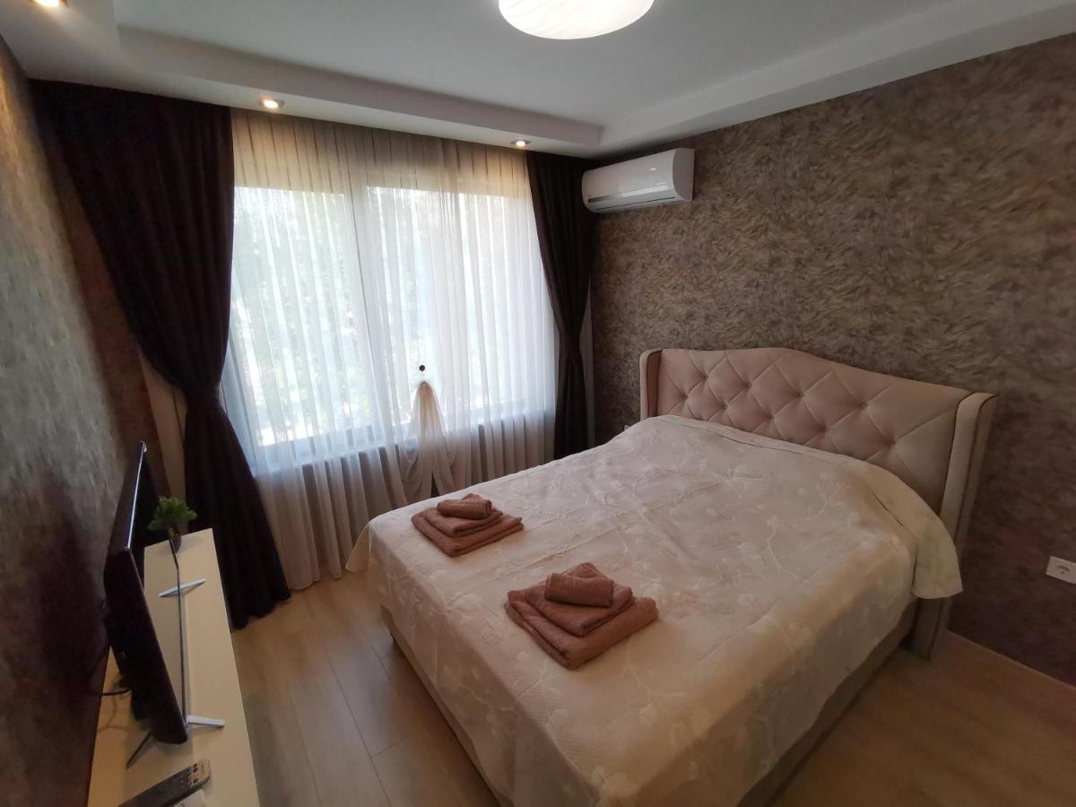 City Center Lux Apartment Warna Exterior foto